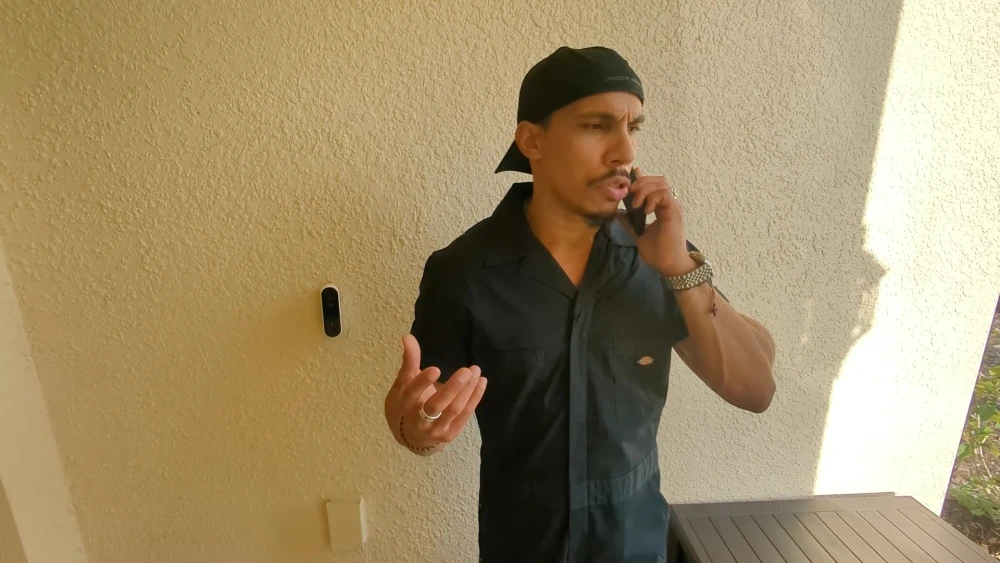 Reife Blondinen beten den Schwanz eines muskulösen Hengstes in einem wilden MMF-Dreier an: Ansehen auf EroticOnly.DE